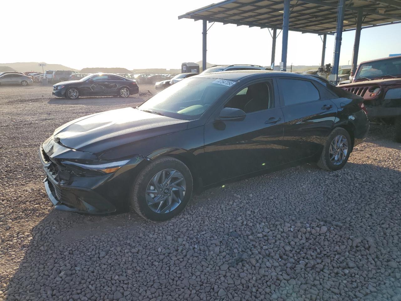2024 HYUNDAI ELANTRA SE