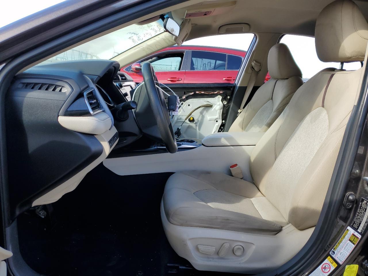 2018 TOYOTA CAMRY L - Фото 7