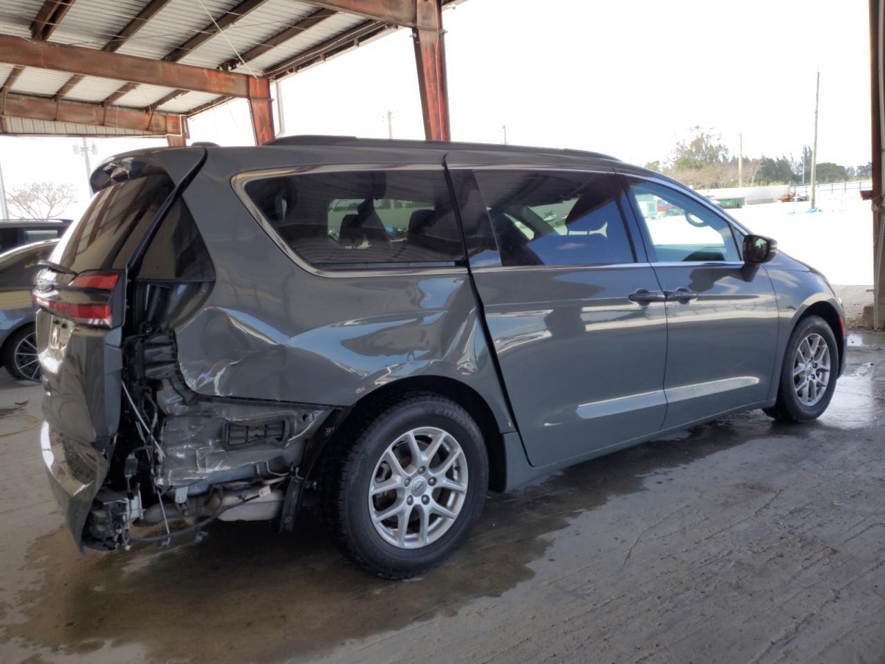 2022 CHRYSLER PACIFICA T - Image 3