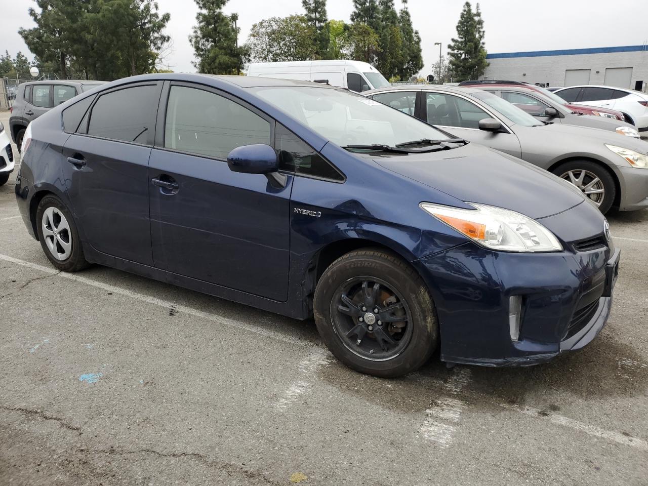 2013 TOYOTA PRIUS - Image 4