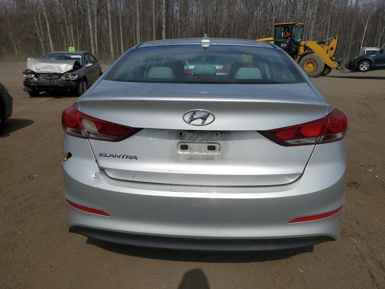 2017 HYUNDAI ELANTRA SE - Фото 6