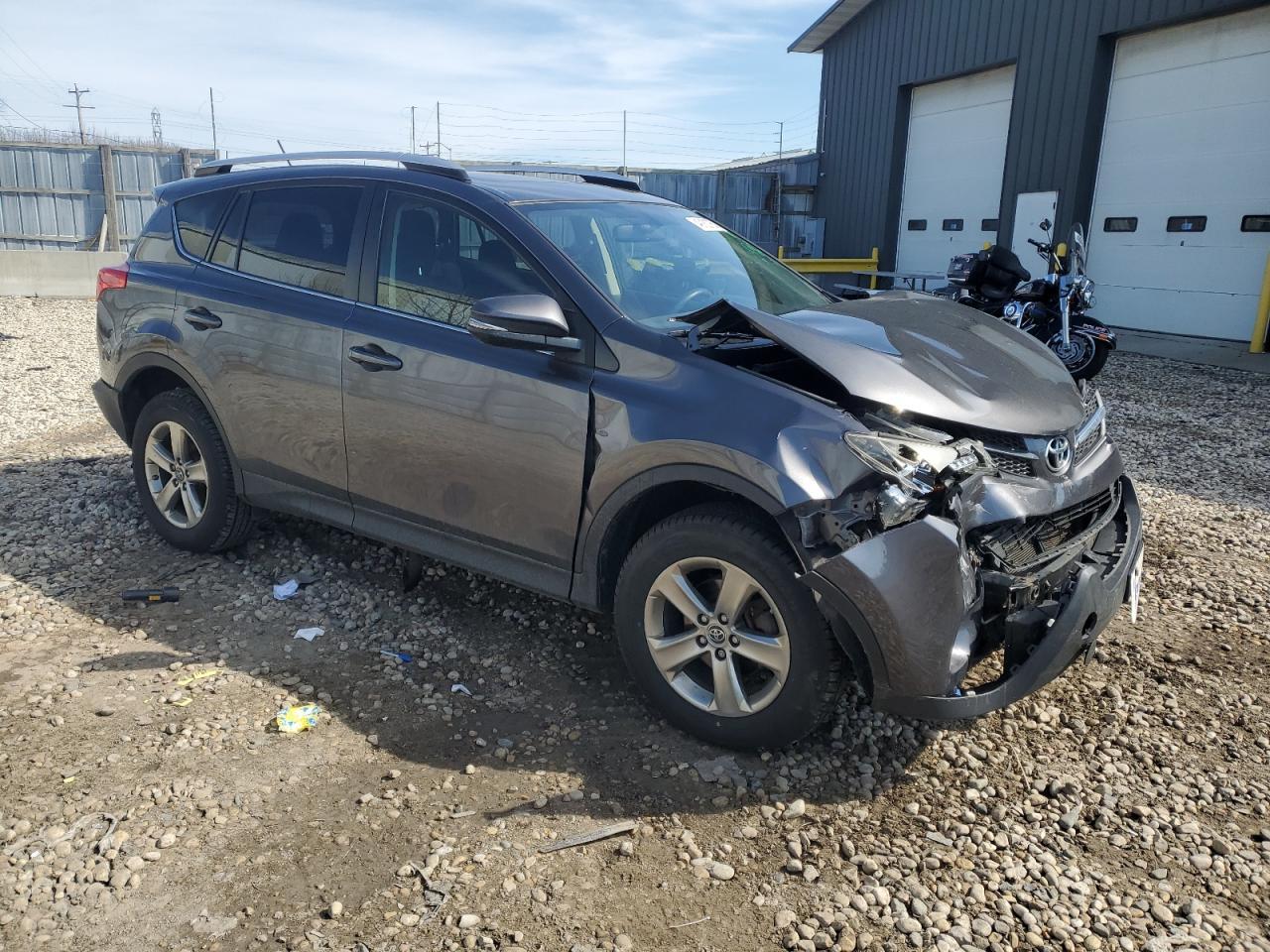 2015 TOYOTA RAV4 XLE - Image 4