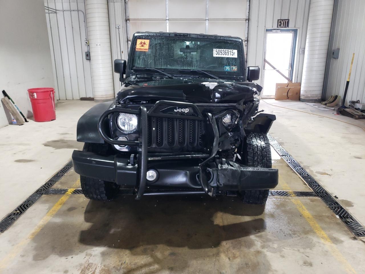 2015 JEEP WRANGLER U - Фото 5
