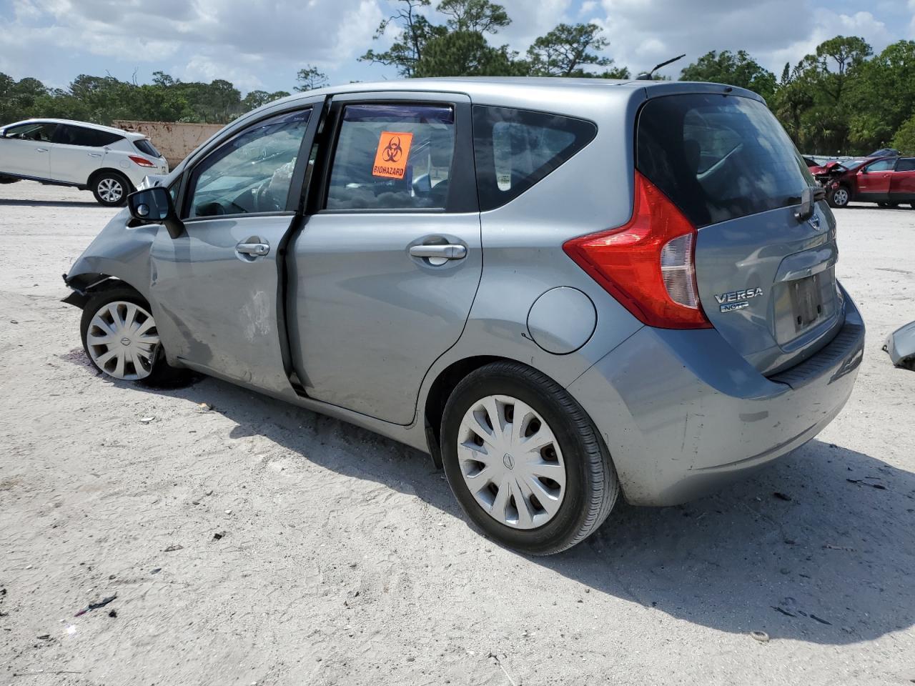 2015 NISSAN VERSA NOTE - Фото 2