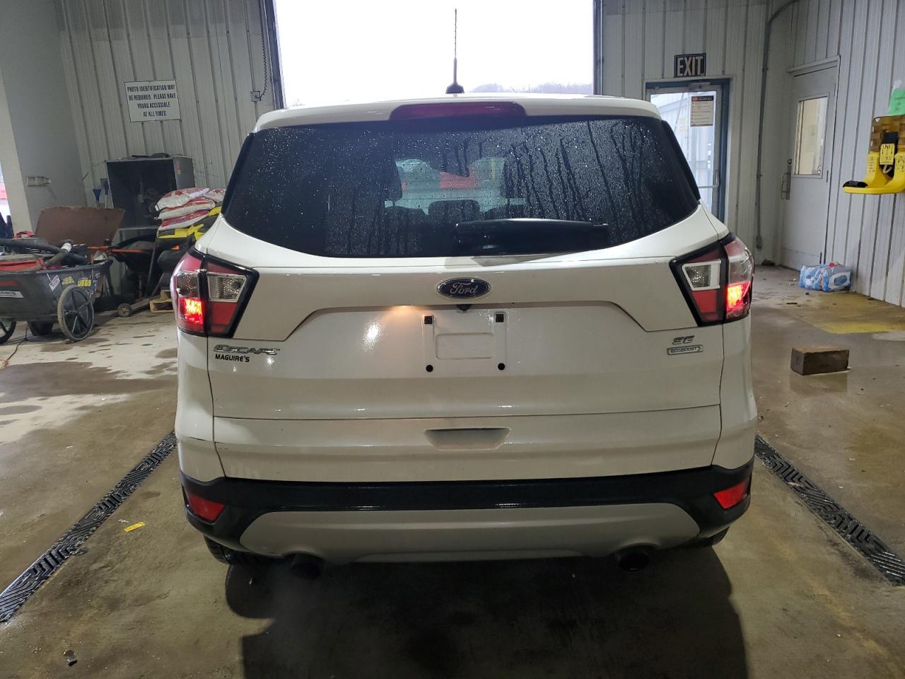 2017 FORD ESCAPE SE - Фото 6