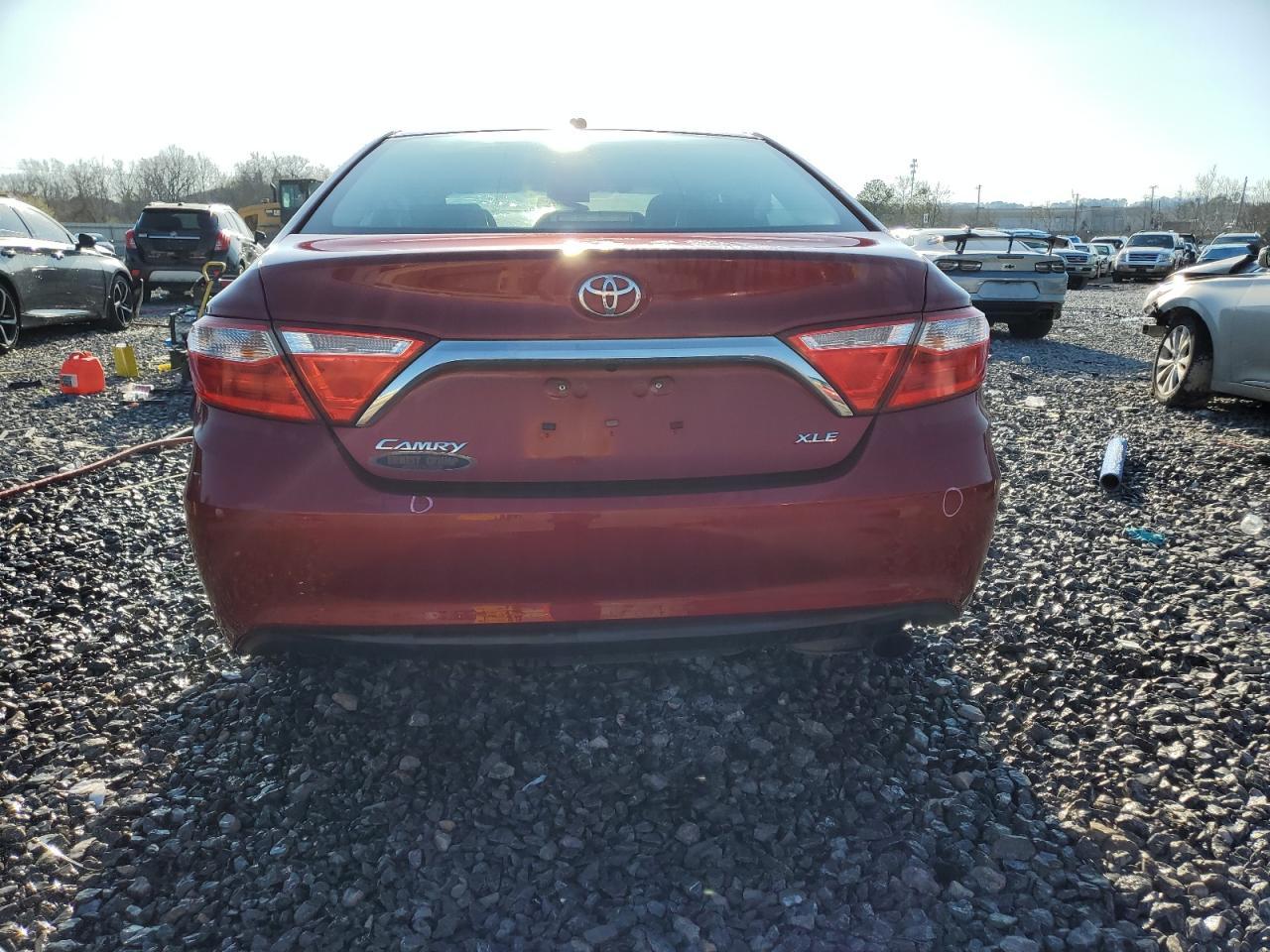 2015 TOYOTA CAMRY LE - Image 6