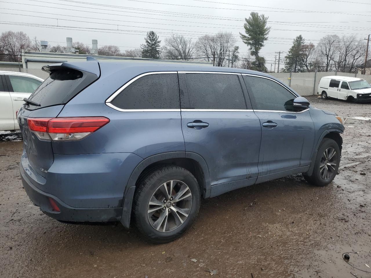 2018 TOYOTA HIGHLANDER - Image 3