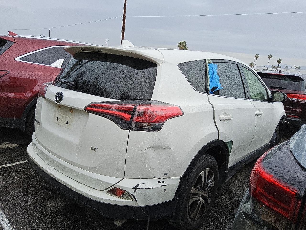 2018 TOYOTA RAV4 LE - Image 3
