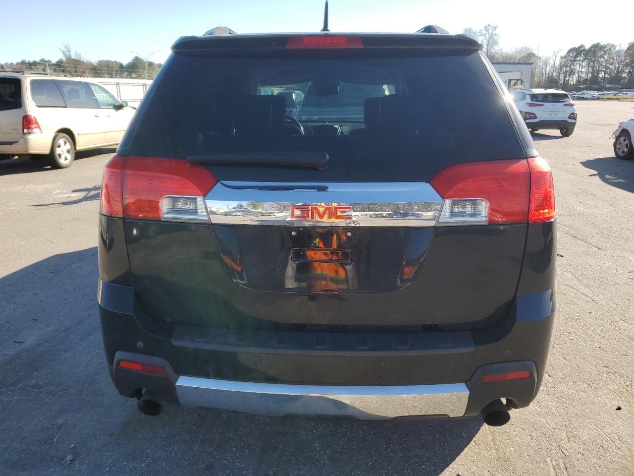 2012 GMC TERRAIN SL - Image 6