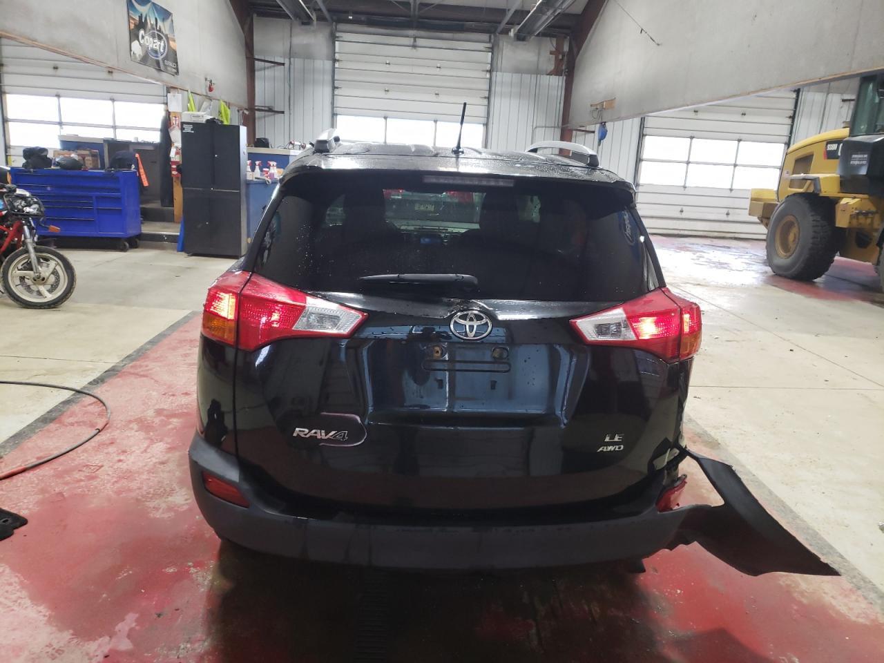 2014 TOYOTA RAV4 LE - Image 6