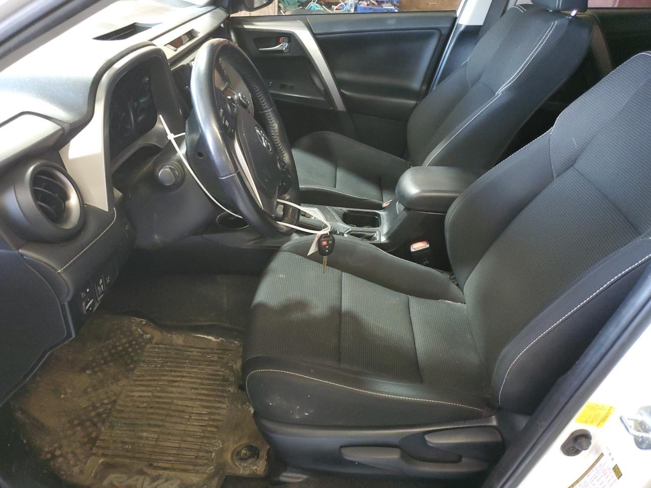 2017 TOYOTA RAV4 XLE - Image 7