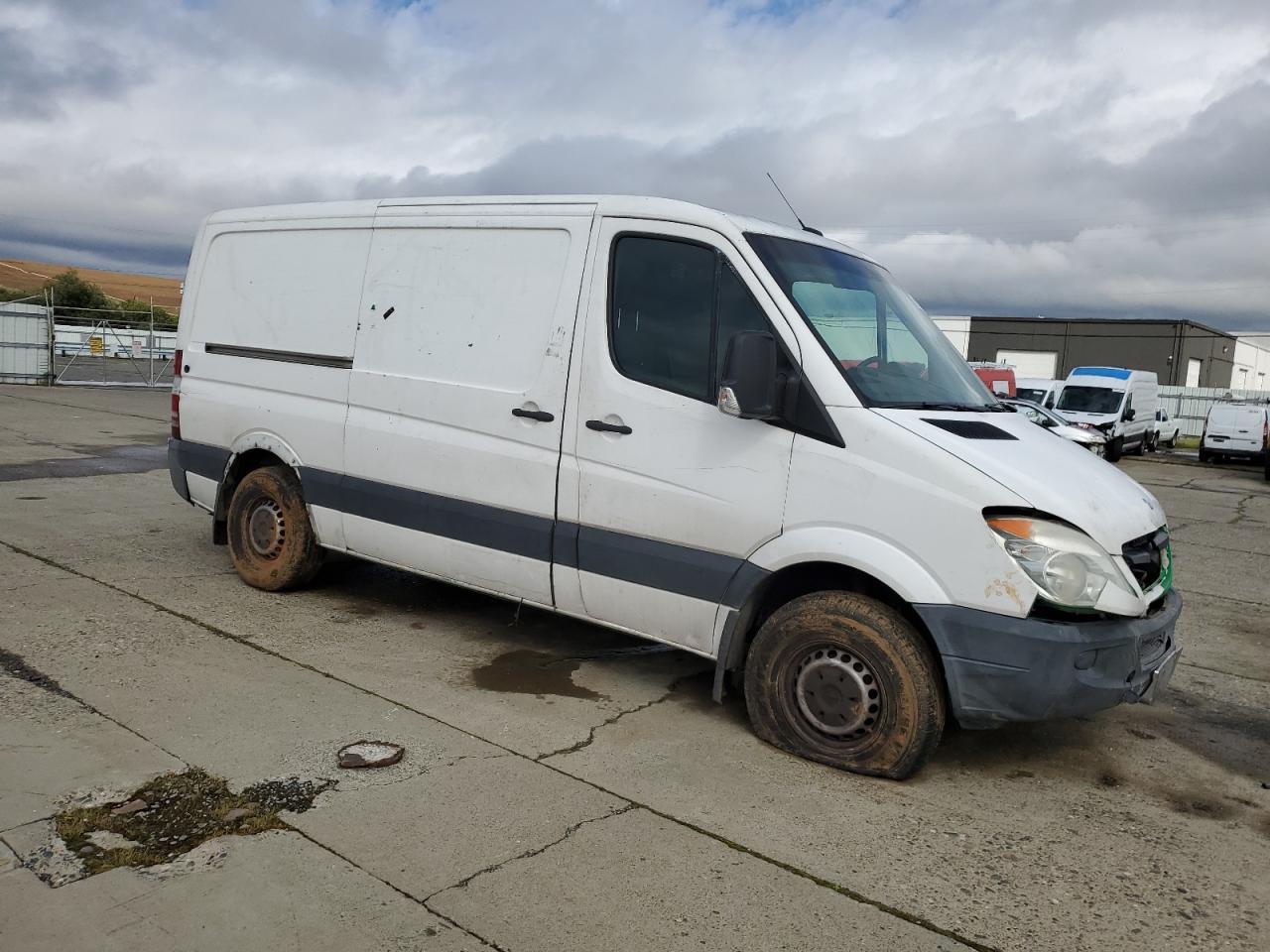 2013 MERCEDES-BENZ SPRINTER 2 - Image 4