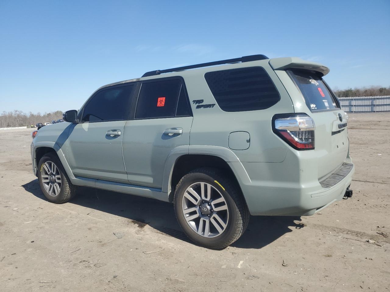 2022 TOYOTA 4RUNNER SR - Image 2