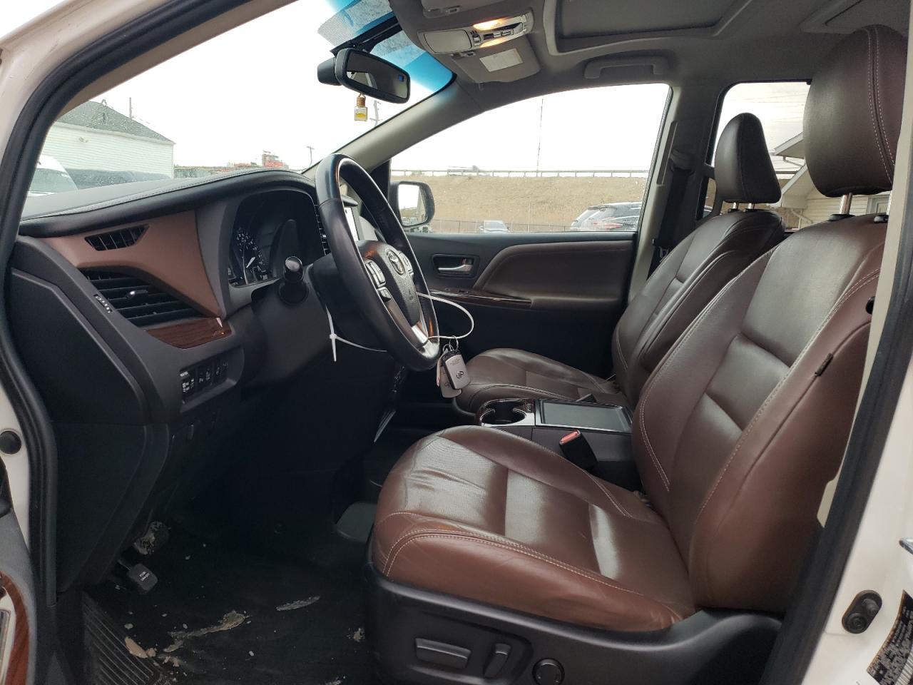 2015 TOYOTA SIENNA XLE - Фото 7