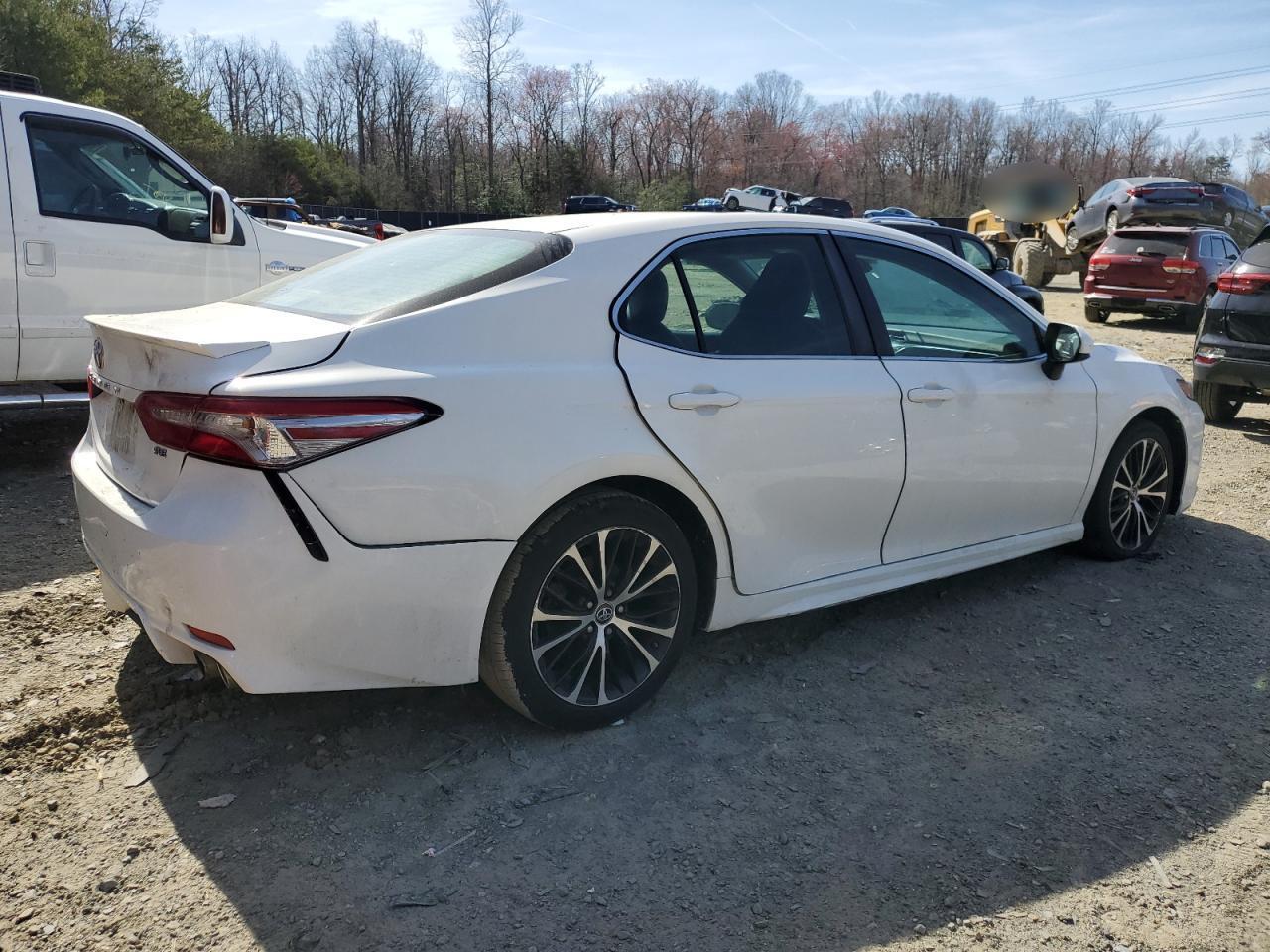 2018 TOYOTA CAMRY L - Фото 3