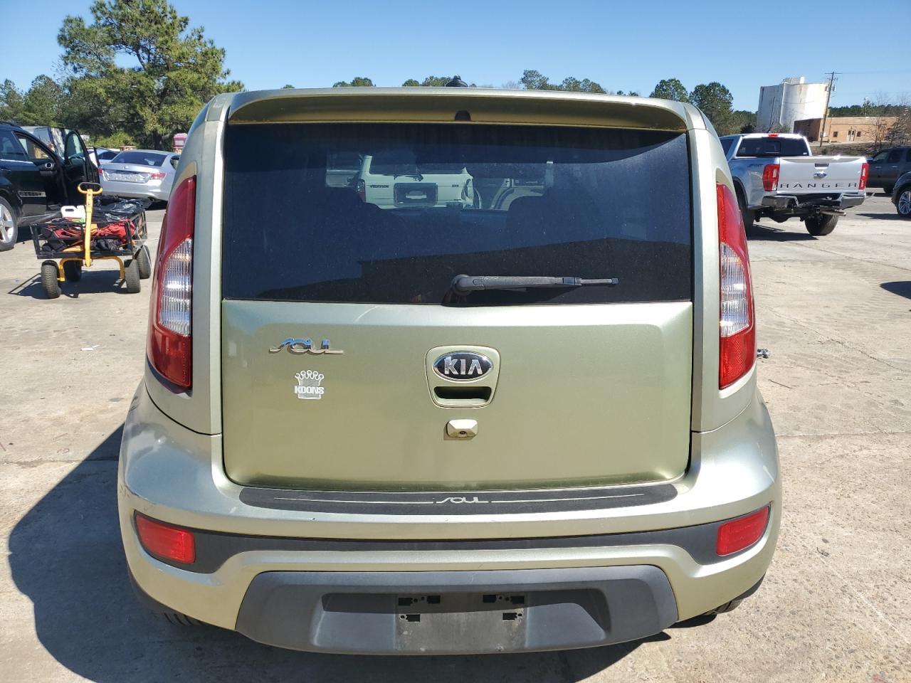 2013 KIA SOUL + - Image 6