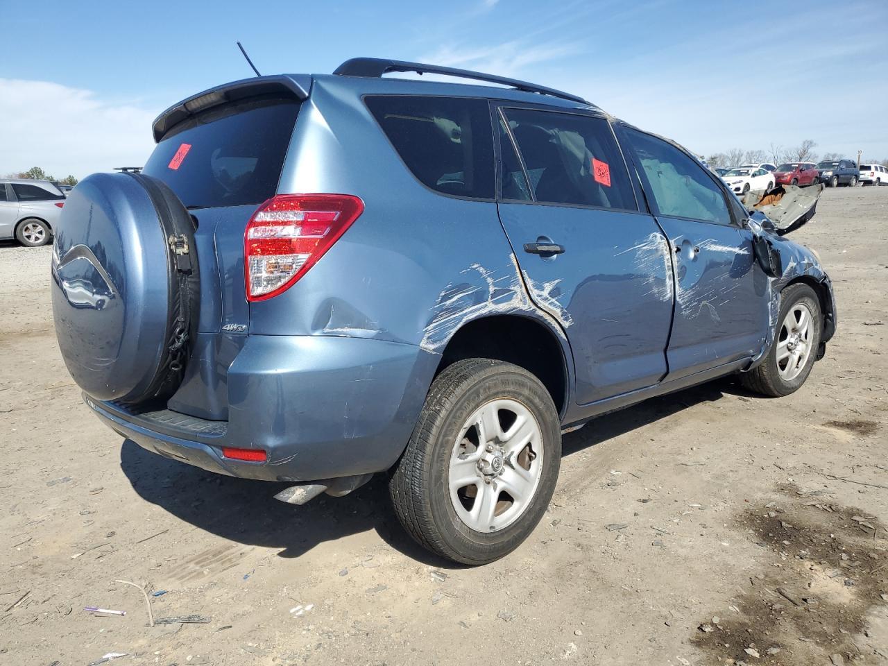 2011 TOYOTA RAV4 - Фото 3