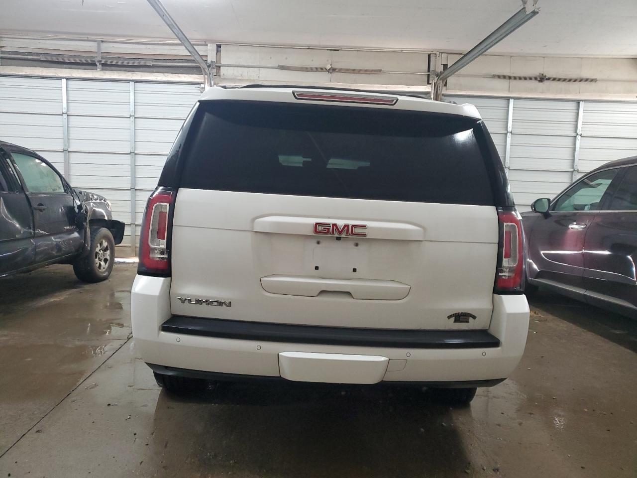 2016 GMC YUKON SLT - Image 6