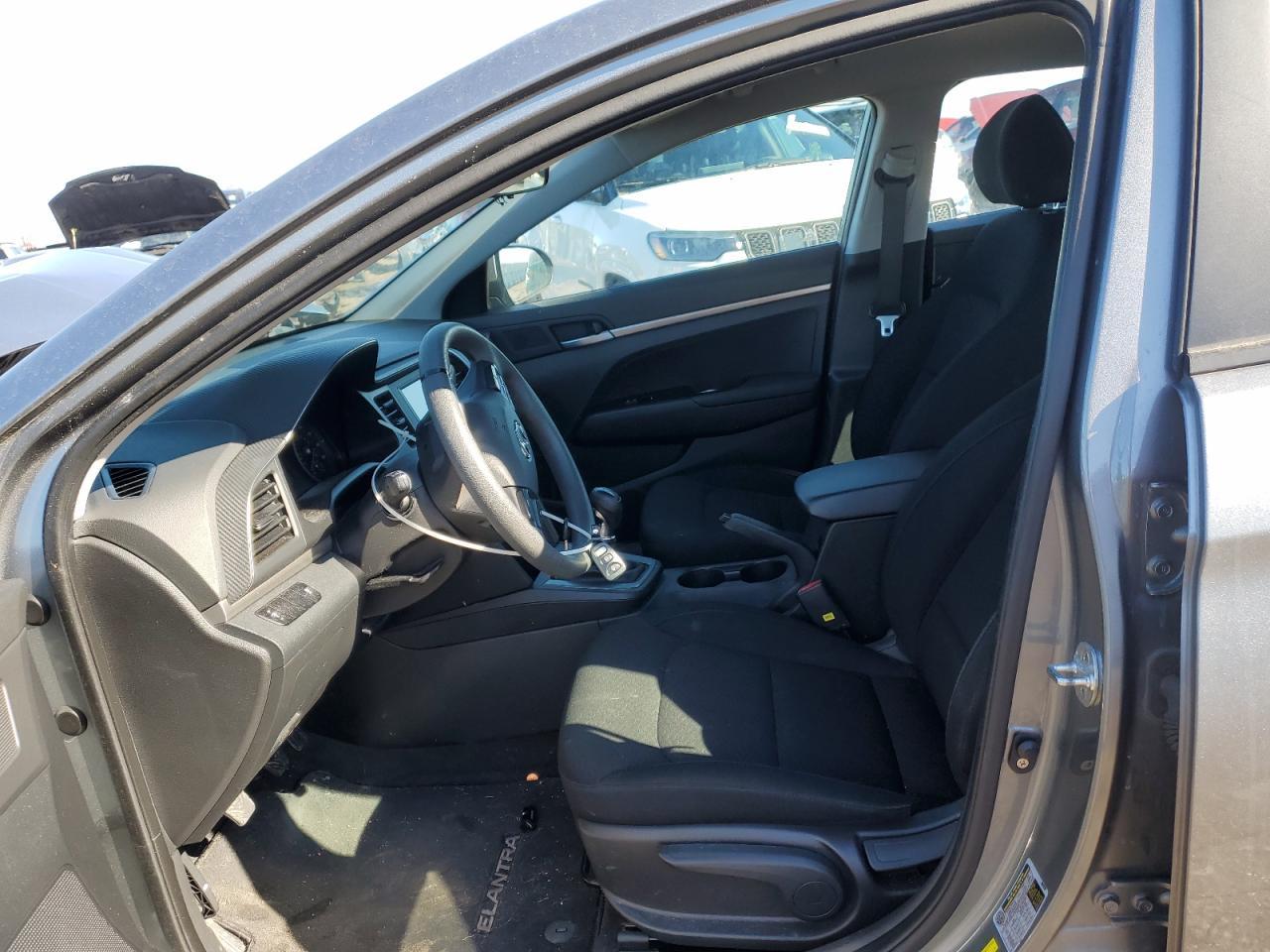 2019 HYUNDAI ELANTRA SE - Фото 7