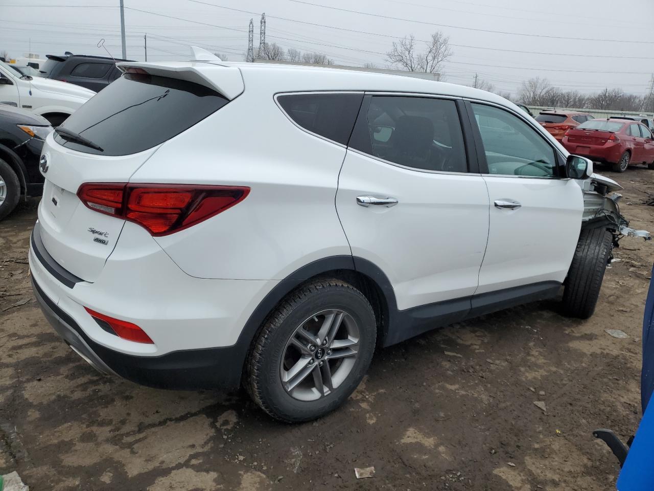 2017 HYUNDAI SANTA FE S - Image 3