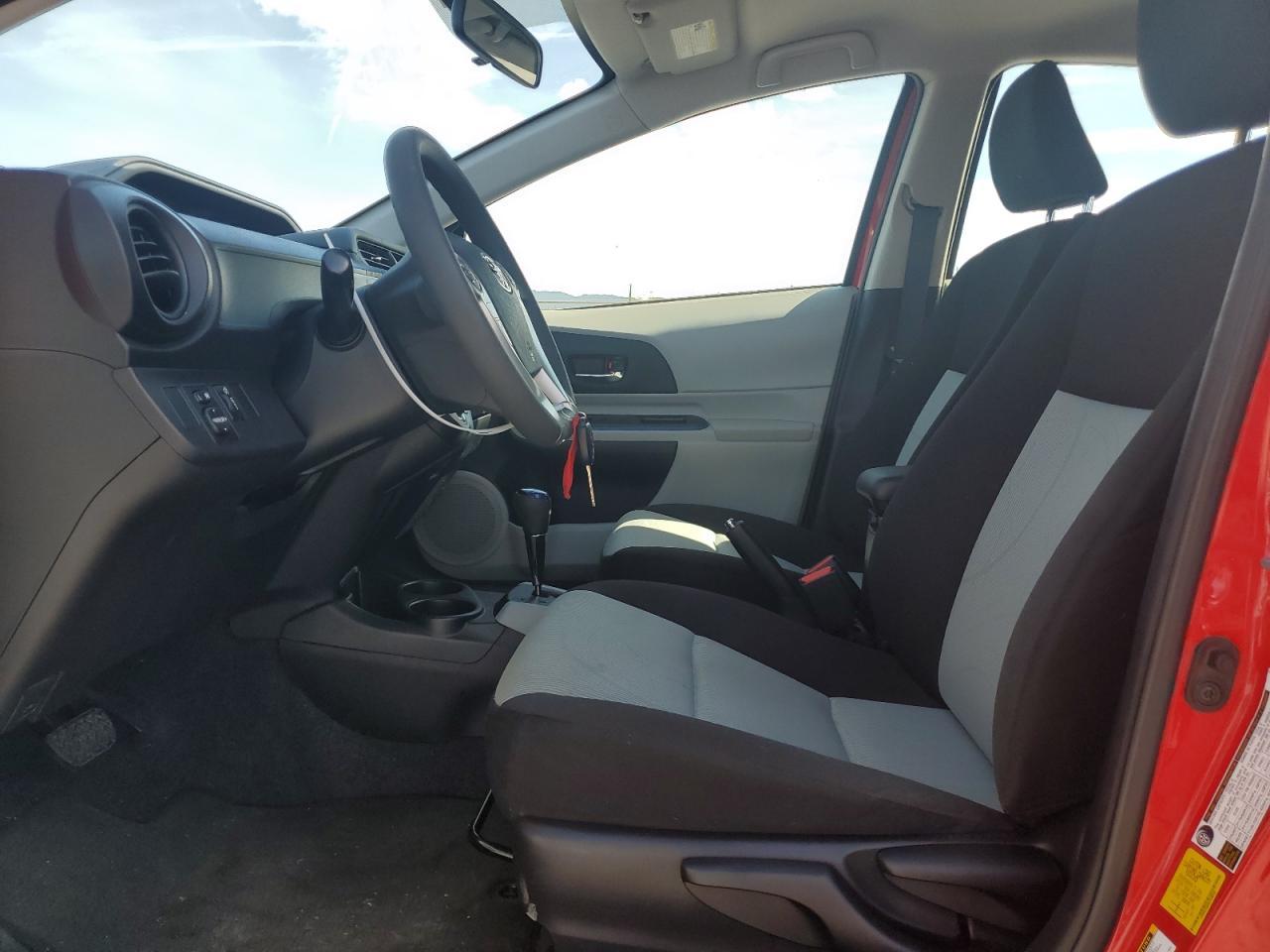 2013 TOYOTA PRIUS C - Image 7