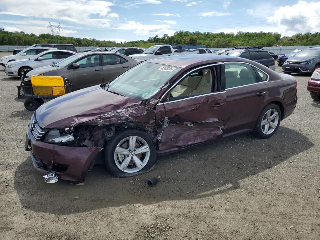 2013 VOLKSWAGEN PASSAT SE