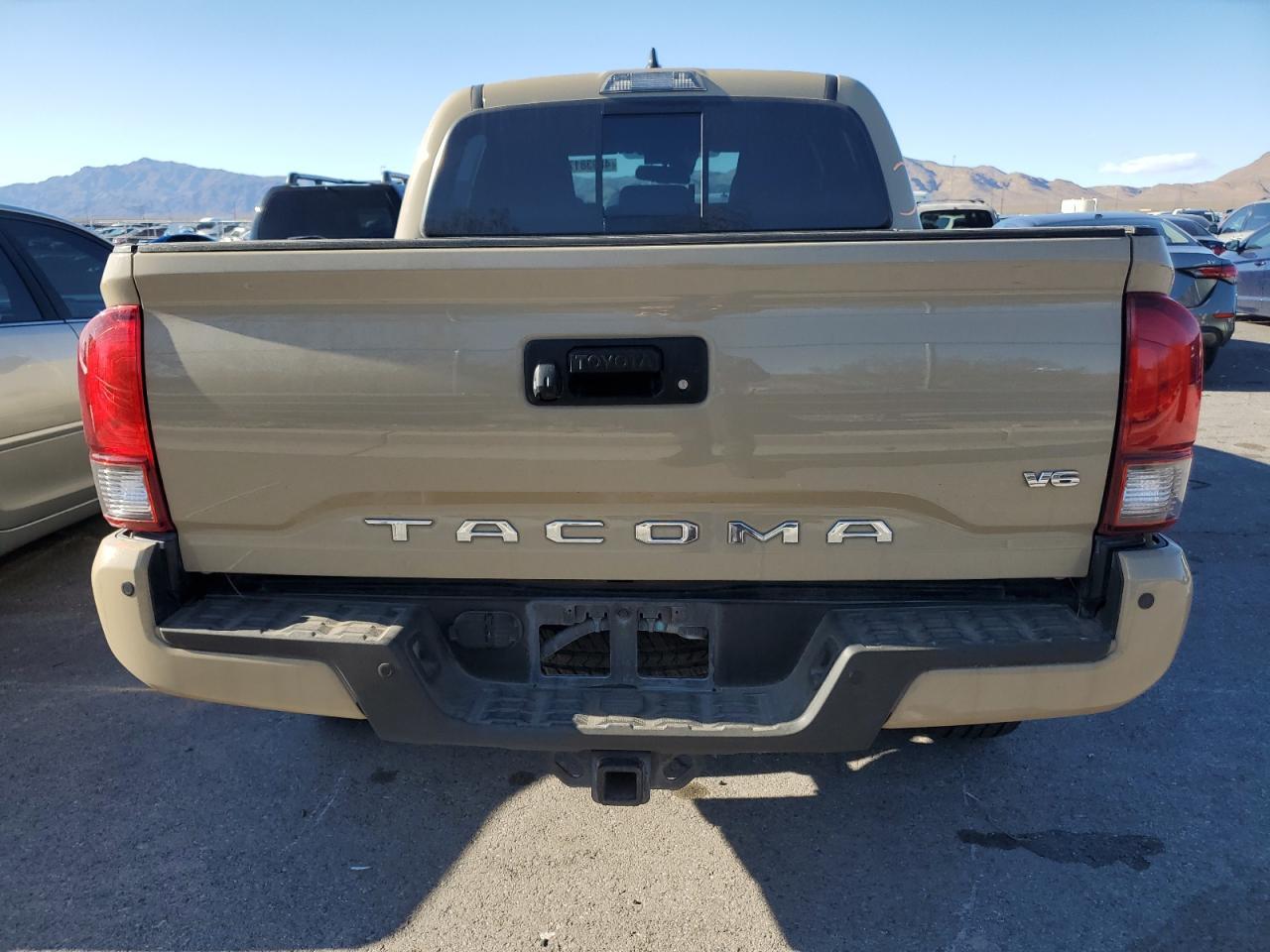 2019 TOYOTA TACOMA DOU - Фото 6