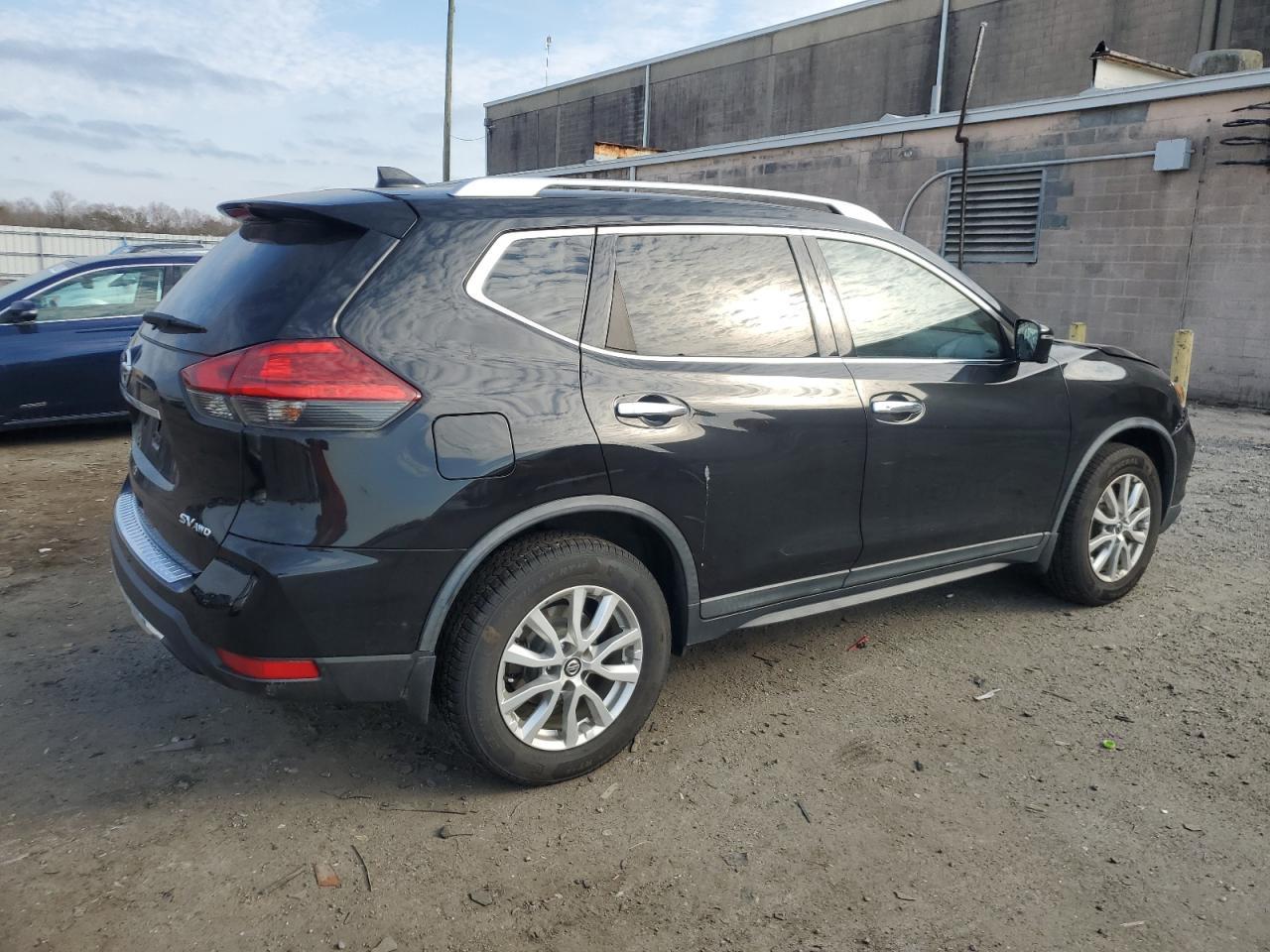 2017 NISSAN ROGUE S - Фото 3