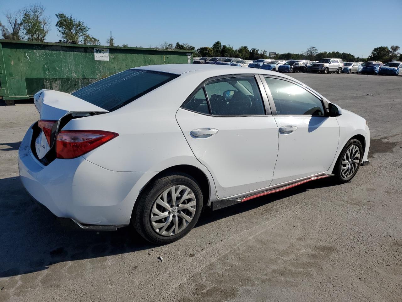 2018 TOYOTA COROLLA L - Image 3