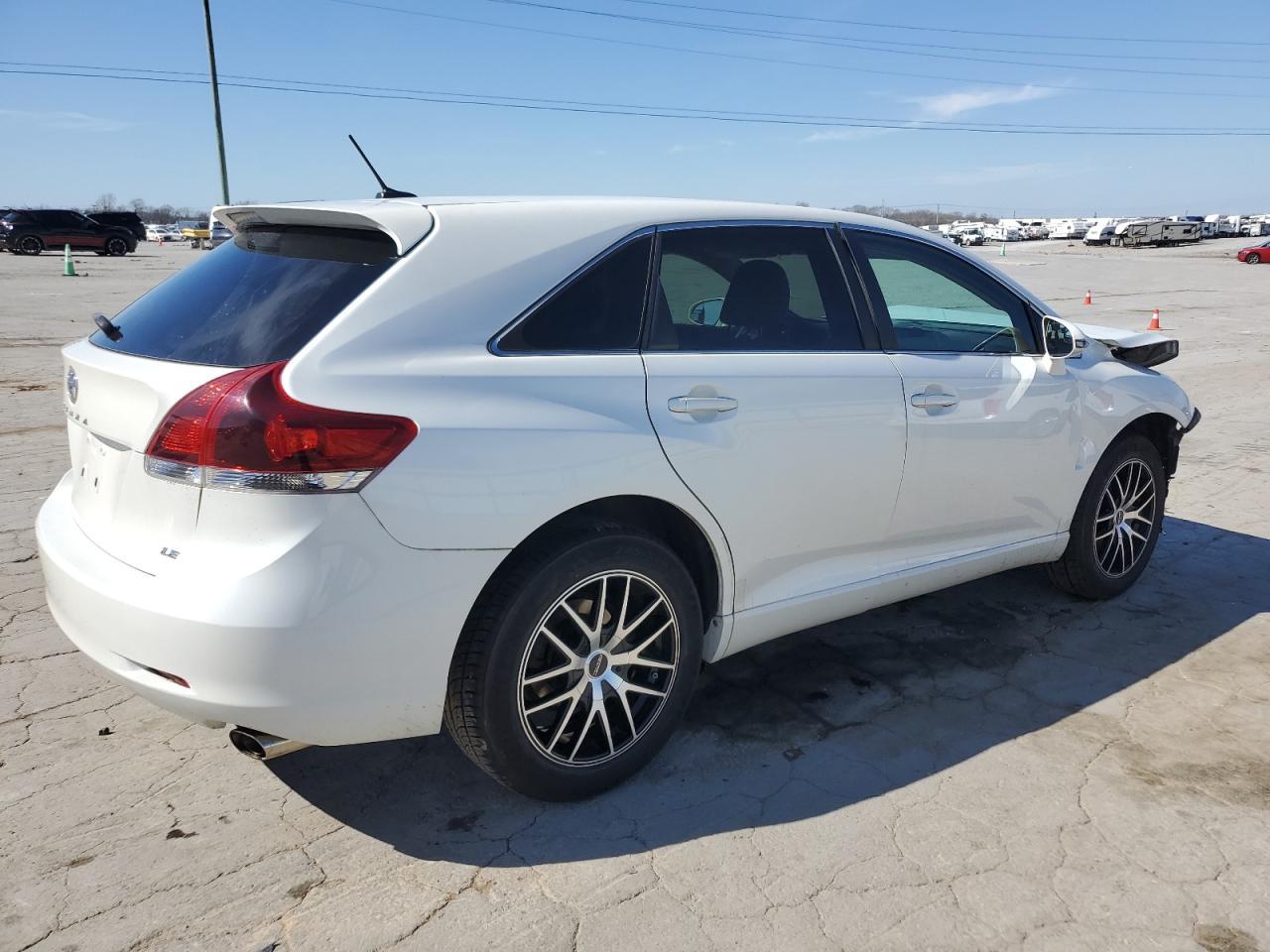 2013 TOYOTA VENZA LE - Фото 3