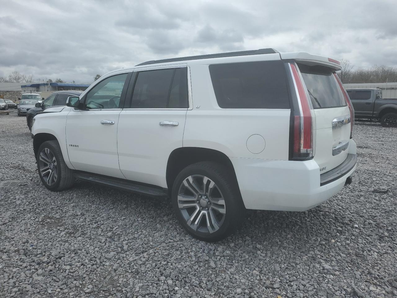 2015 CHEVROLET TAHOE K150 - Фото 2