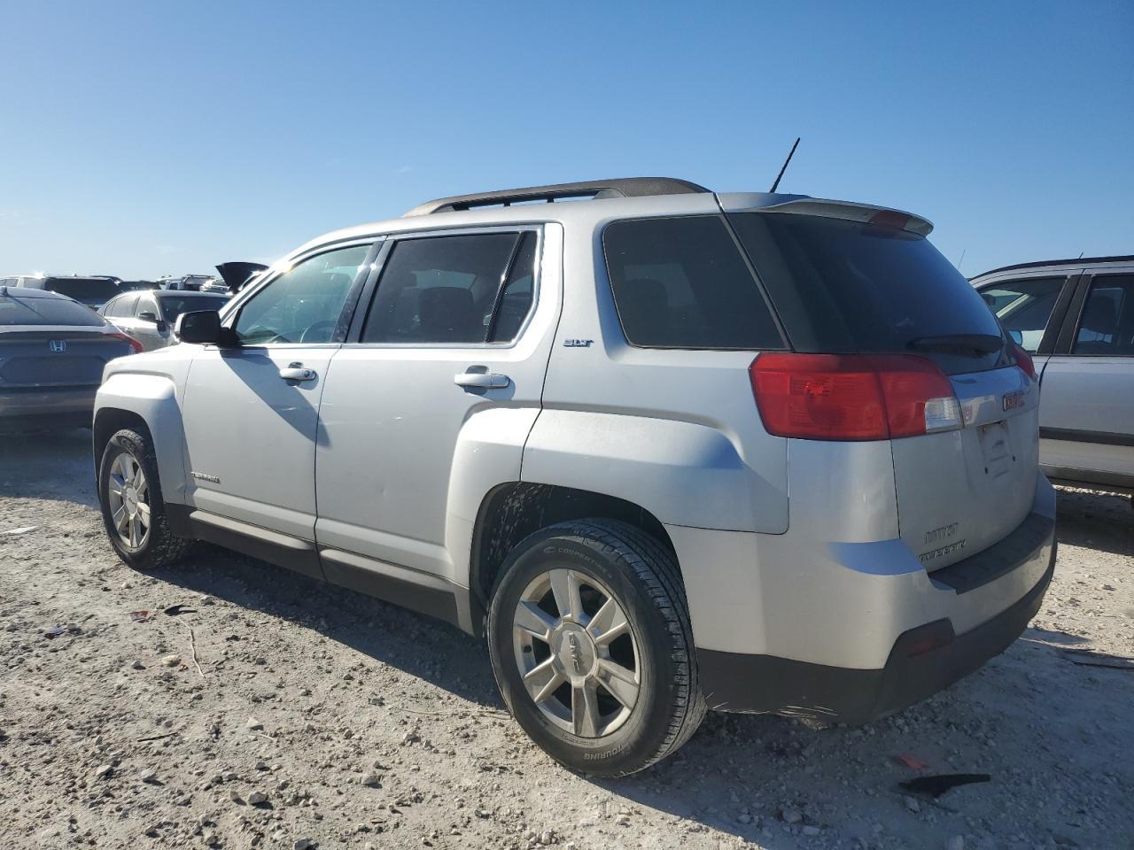 2013 GMC TERRAIN SL - Image 2