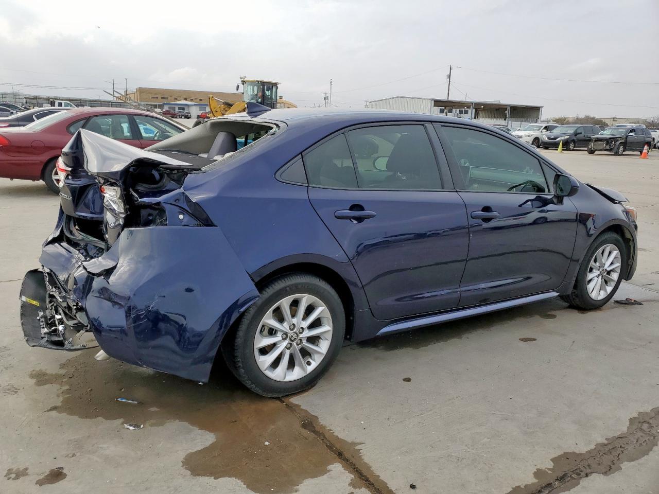 2020 TOYOTA COROLLA LE - Фото 3