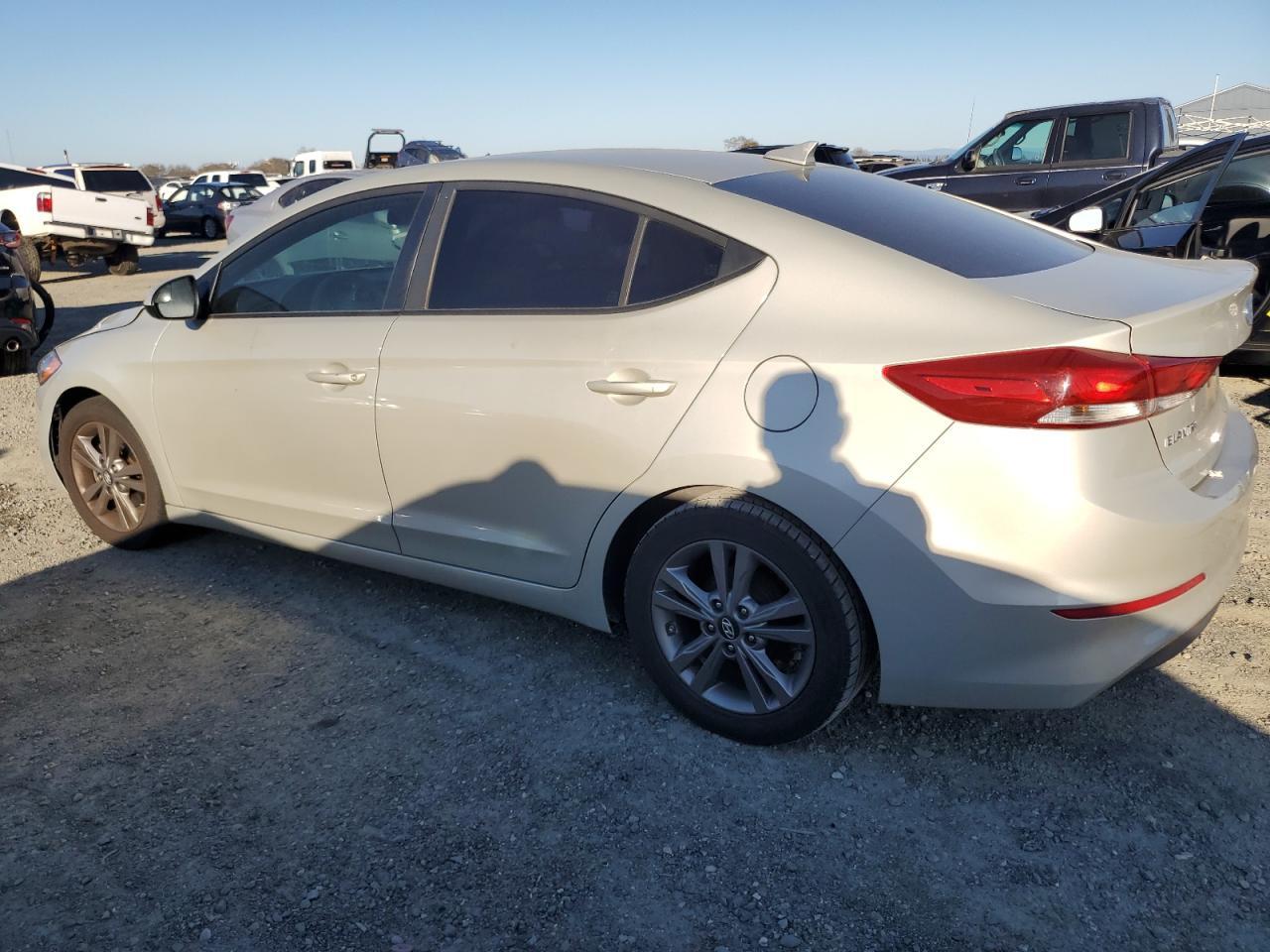 2017 HYUNDAI ELANTRA SE - Фото 2
