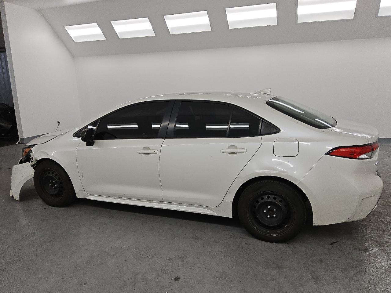 2021 TOYOTA COROLLA LE - Фото 2