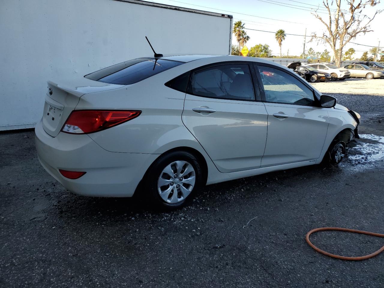 2015 HYUNDAI ACCENT GLS - Фото 3
