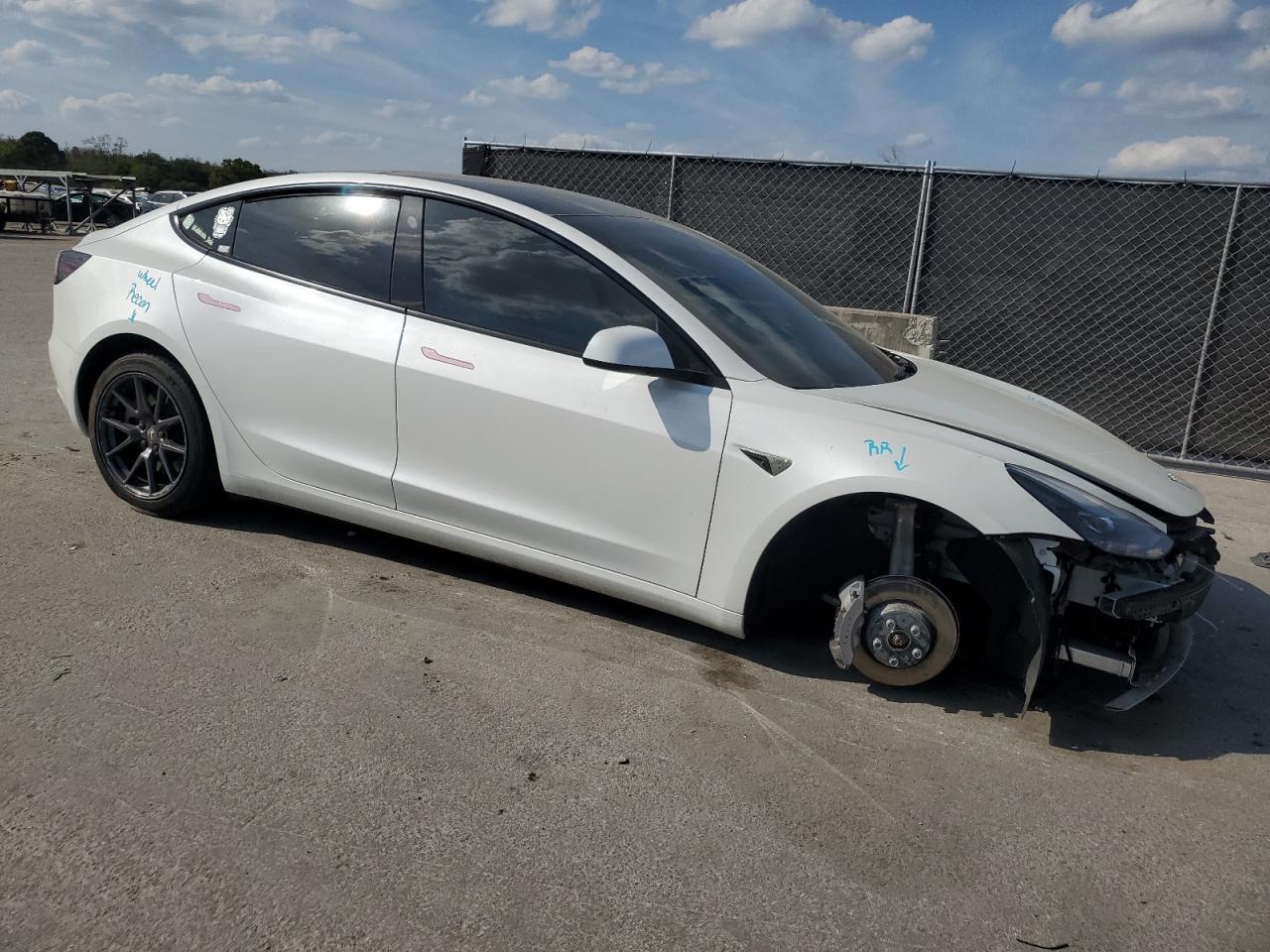 2022 TESLA MODEL 3 - Image 4