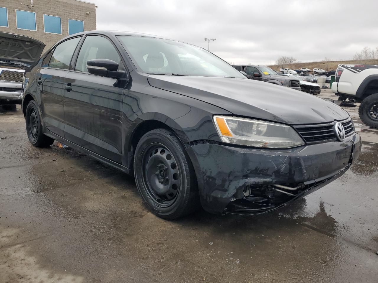 2014 VOLKSWAGEN JETTA SE - Image 4