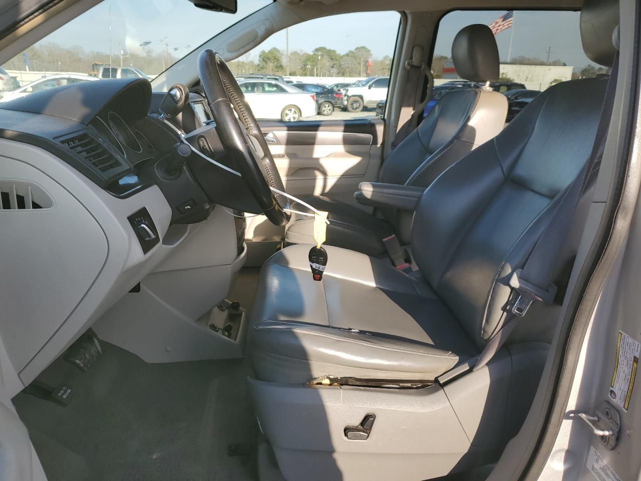 2010 VOLKSWAGEN ROUTAN SE - Фото 7
