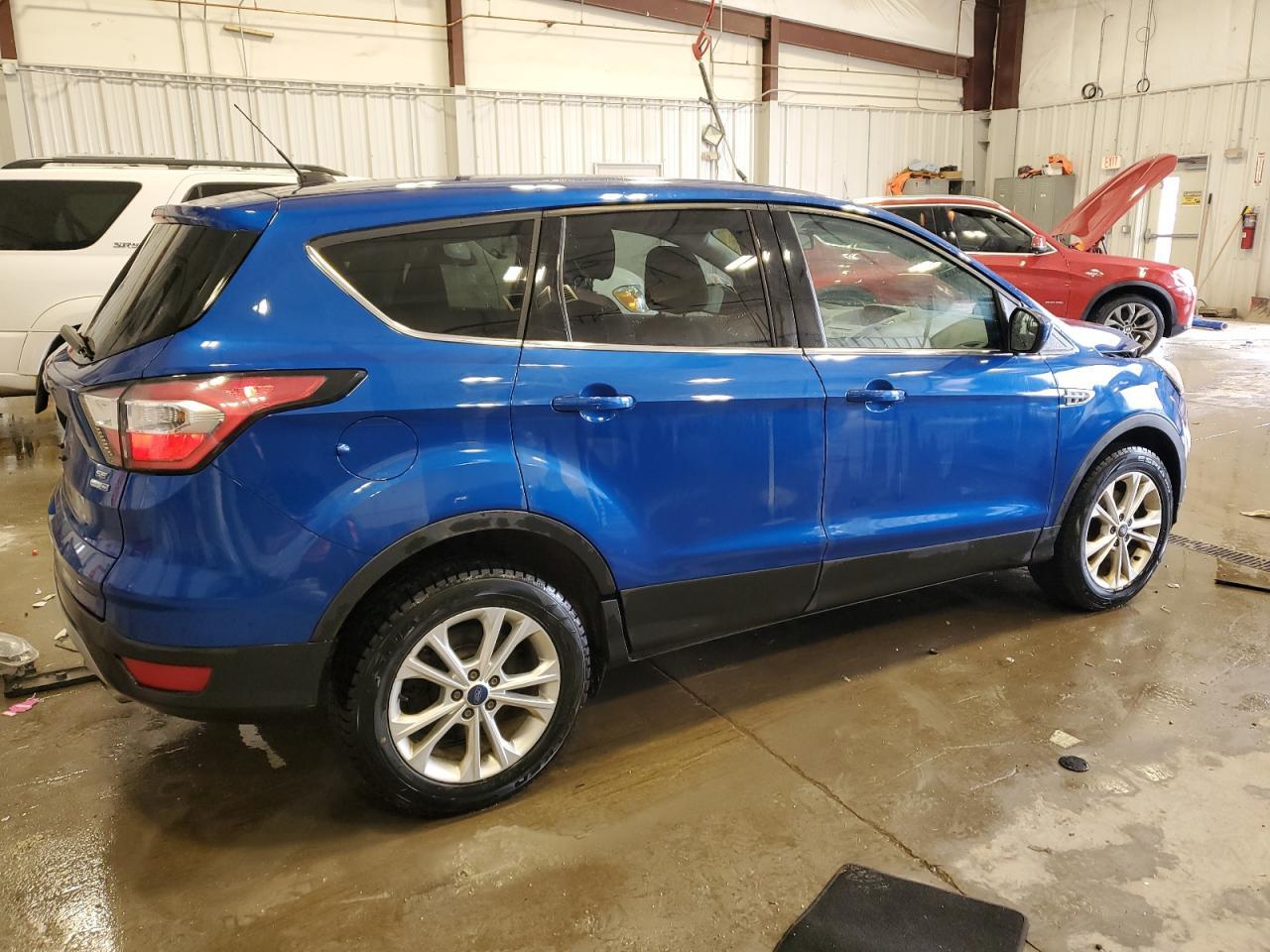 2017 FORD ESCAPE SE - Фото 3