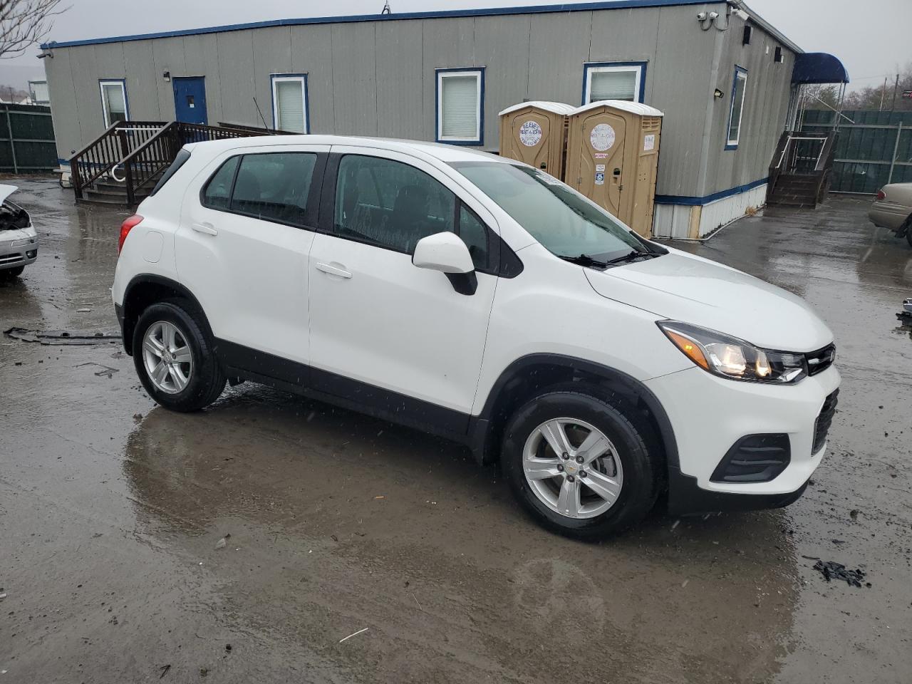2021 CHEVROLET TRAX LS - Фото 4