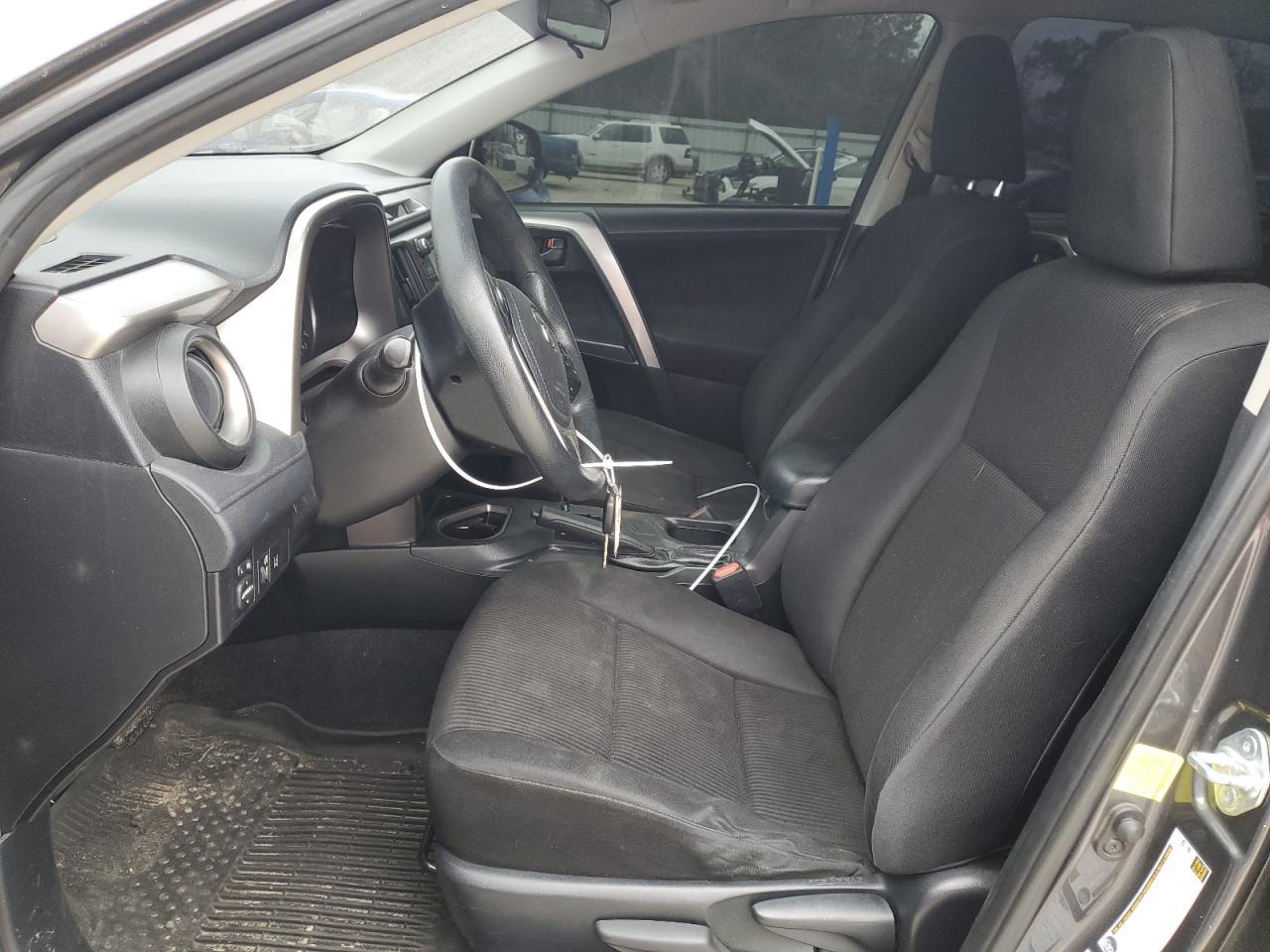 2017 TOYOTA RAV4 LE - Фото 7