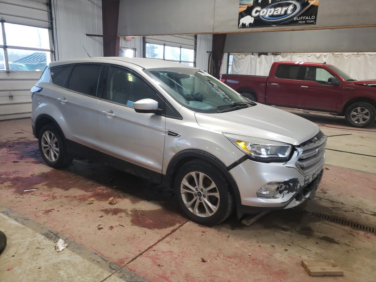 2017 FORD ESCAPE SE - Фото 4