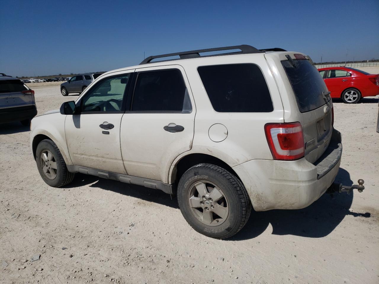 2010 FORD ESCAPE XLT - Фото 2