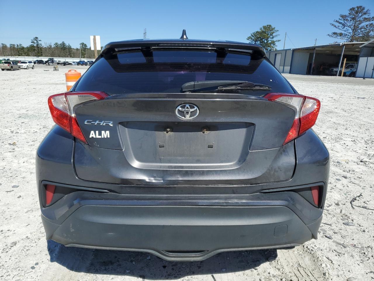 2019 TOYOTA C-HR XLE - Фото 6