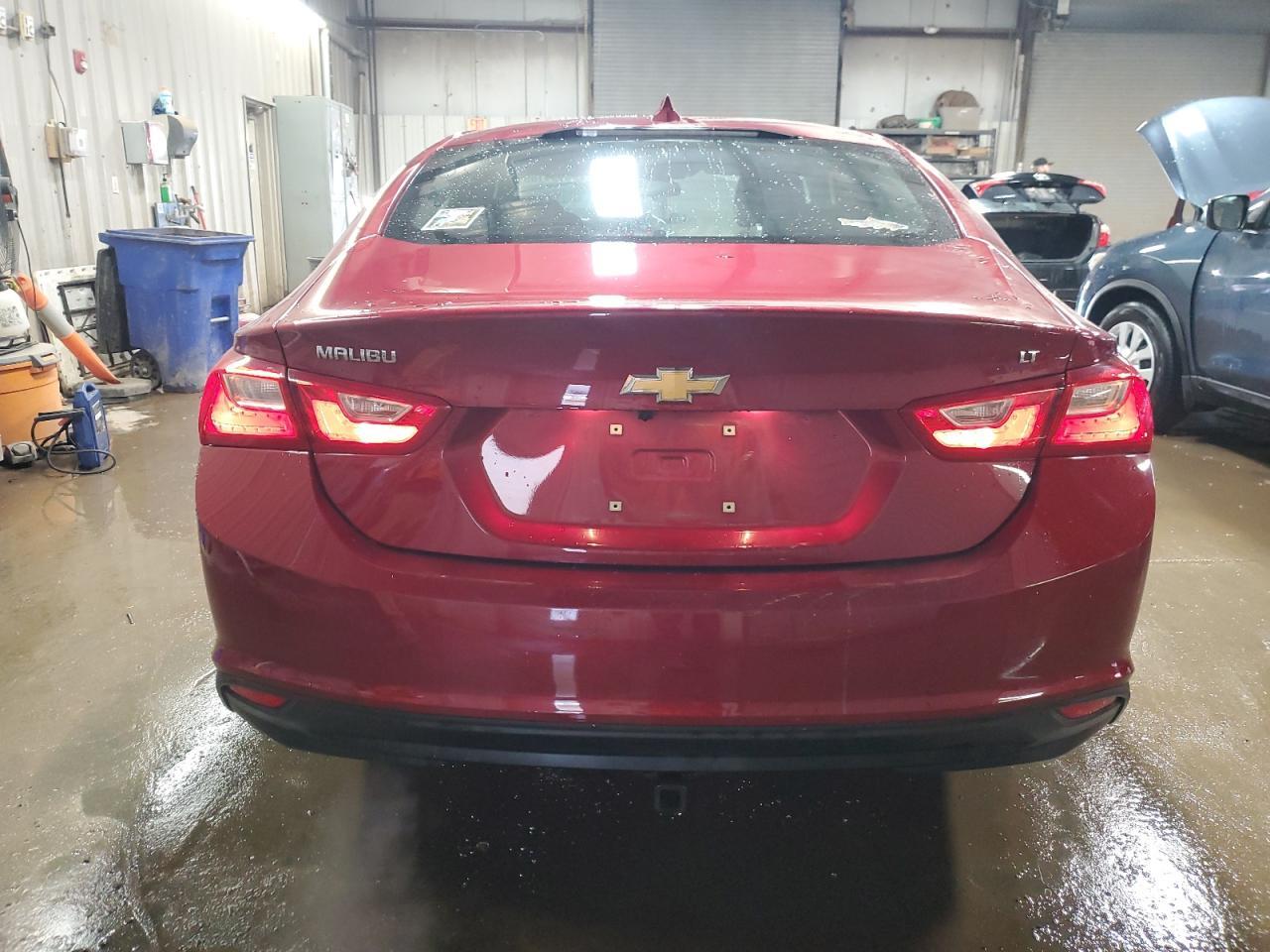 2017 CHEVROLET MALIBU LT - Фото 6