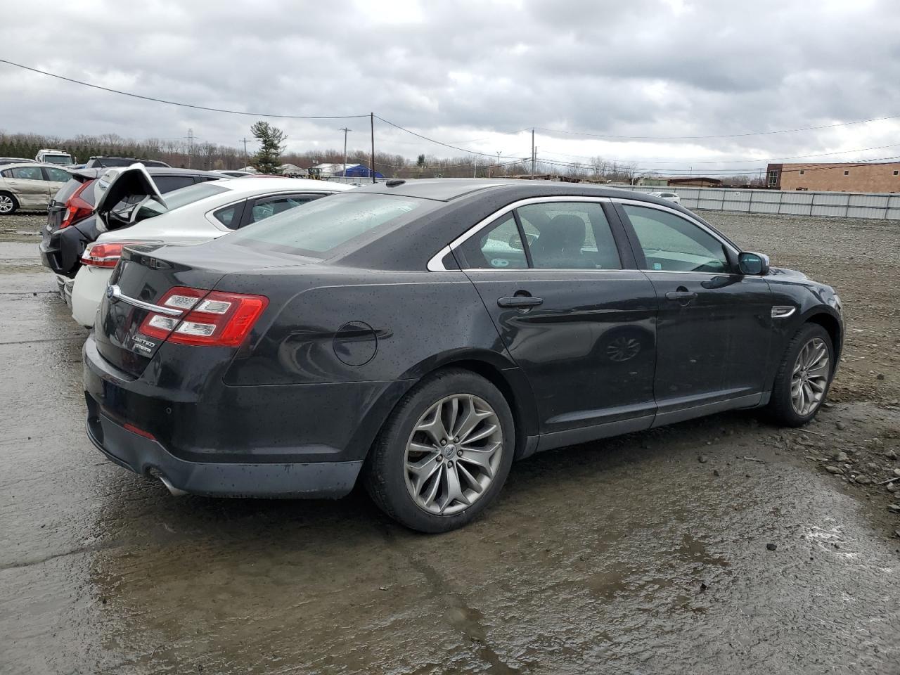 2013 FORD TAURUS LIM - Image 3