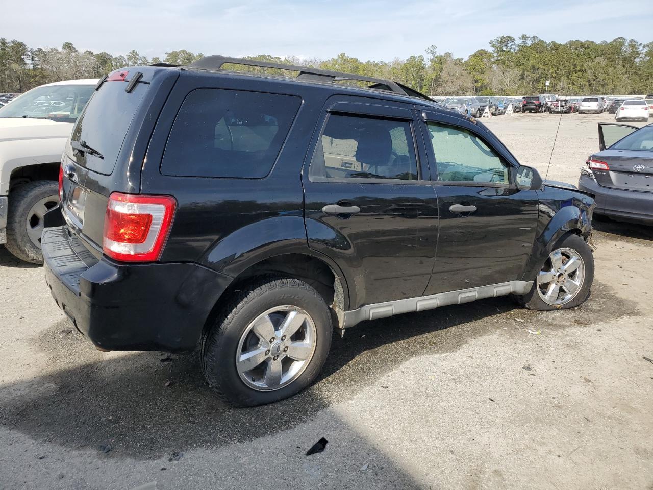 2010 FORD ESCAPE XLT - Фото 3