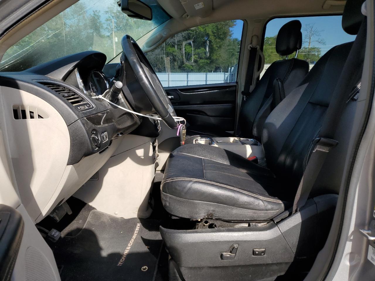 2014 CHRYSLER TOWN & COU - Фото 7