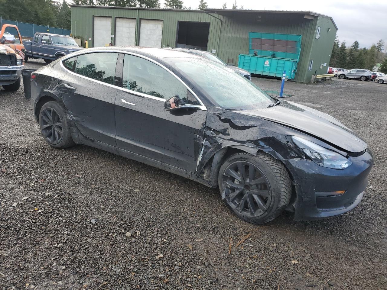 2019 TESLA MODEL 3 - Фото 4